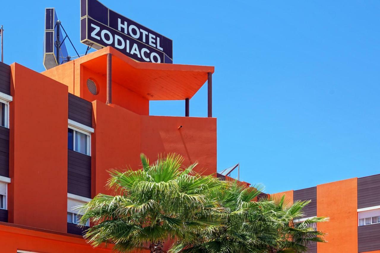 Zodiaco Hotel Quarteira Esterno foto